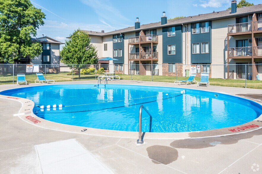 Element Urbandale 3650 Patricia Dr Urbandale IA 50322 Apartment Finder