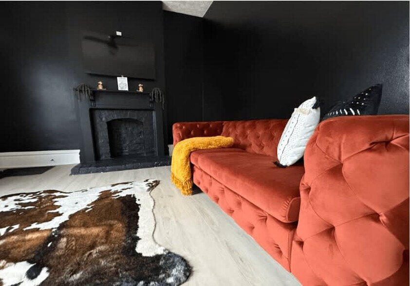 Building Photo - 309-311-311 W 4th Ave