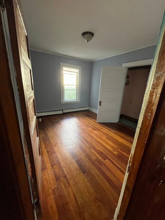 Building Photo - 205 Cumberland St