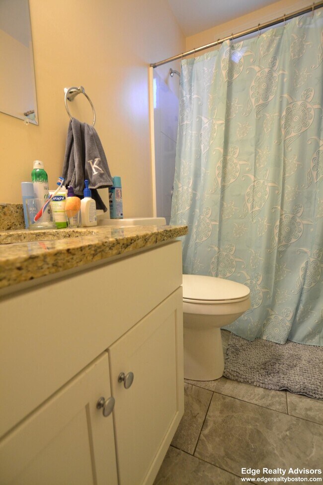 Building Photo - 43 Pratt St