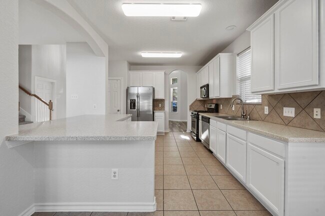 Building Photo - 3323 Legends Mist Dr