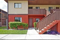 Building Photo - 1712 University Ln