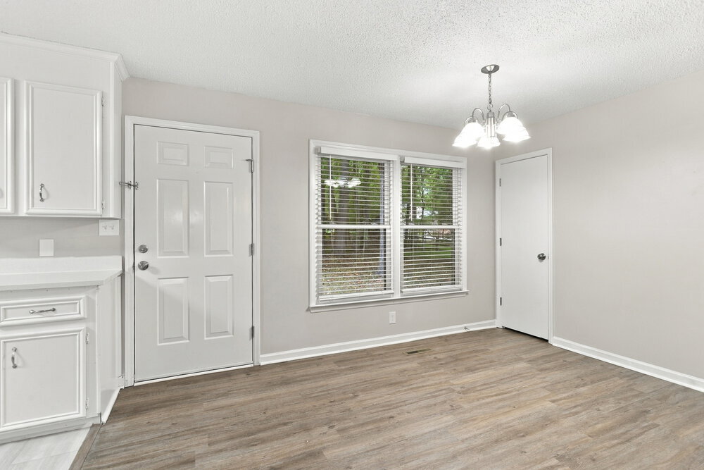 Building Photo - 431 Hillcrest Dr