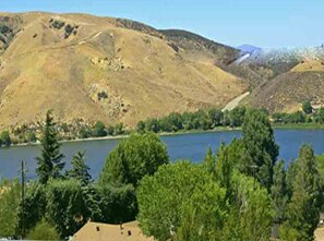 Building Photo - 14849 Ripton Rd