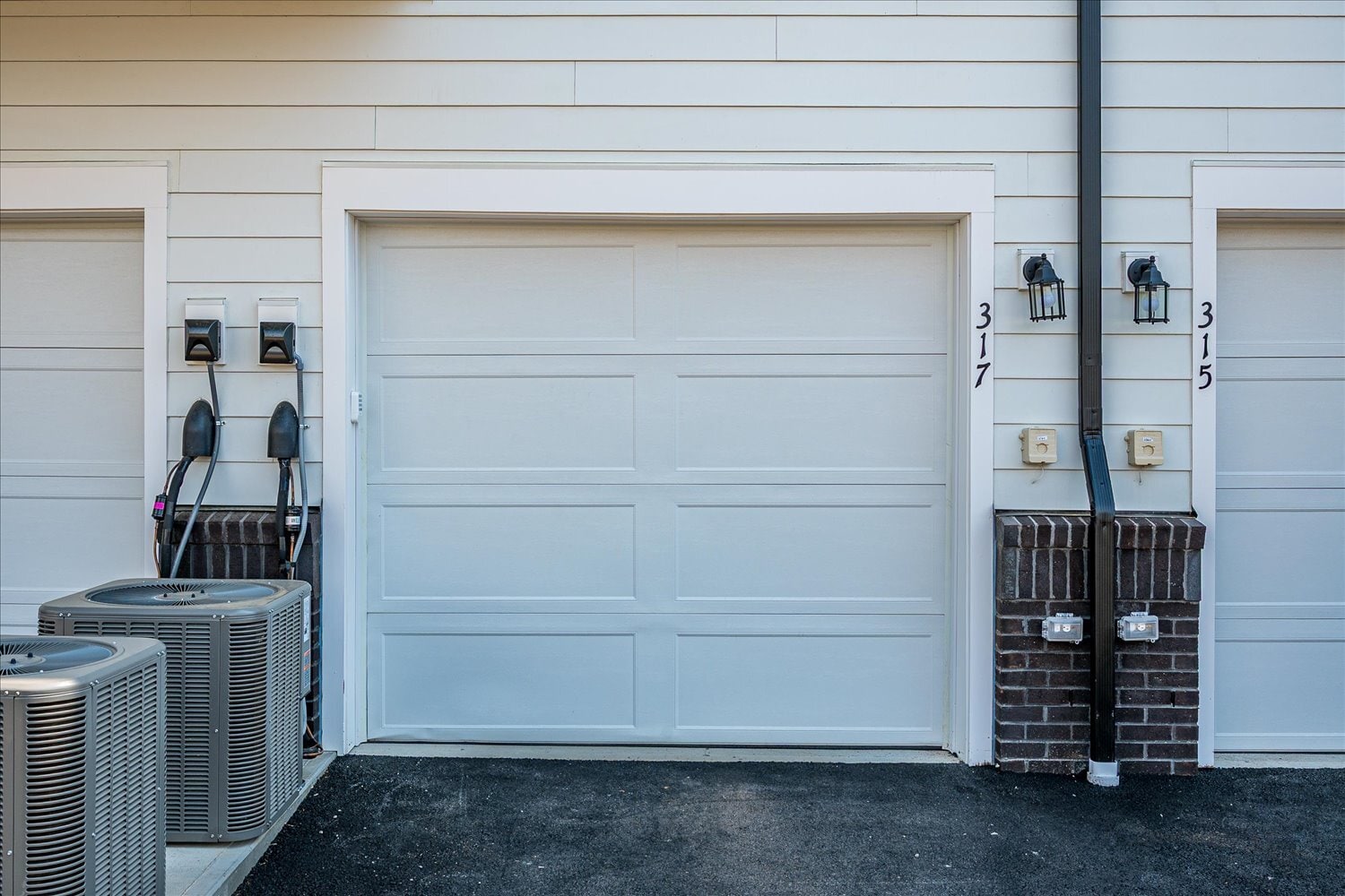 Building Photo - 317 Sadie Cir