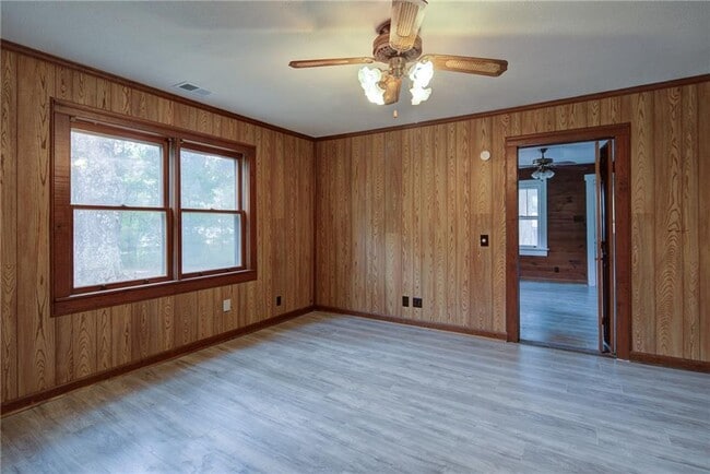 Building Photo - 7985 Midway Rd