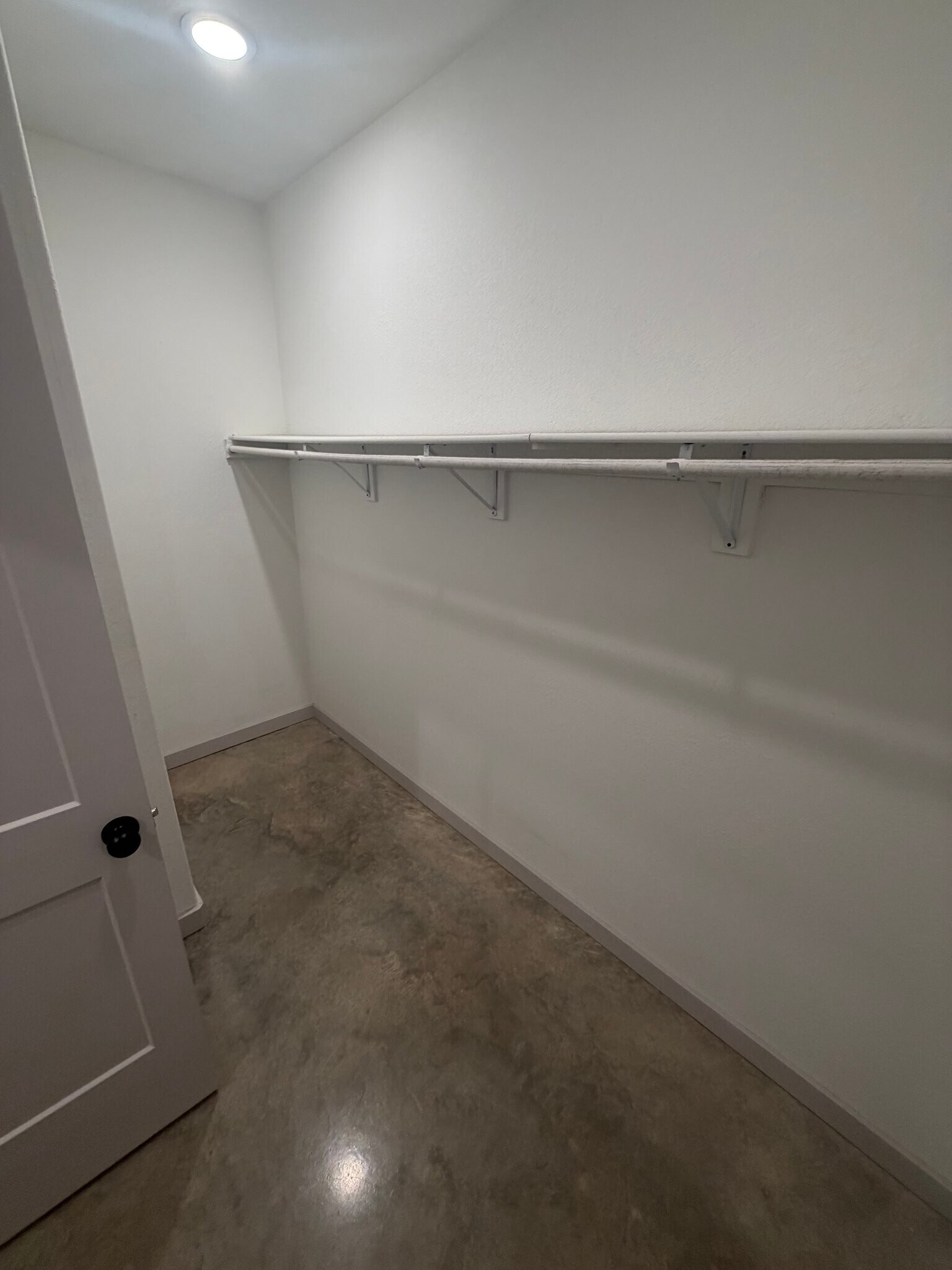 Building Photo - 4609 Wolf Run Trl
