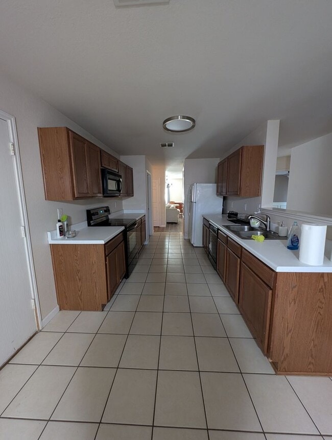 Building Photo - Spacious 4BR House in Wylie-10x10x10Storag...