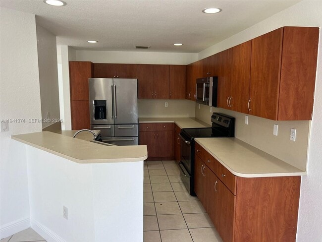 Building Photo - 16462 SW 48th Terrace