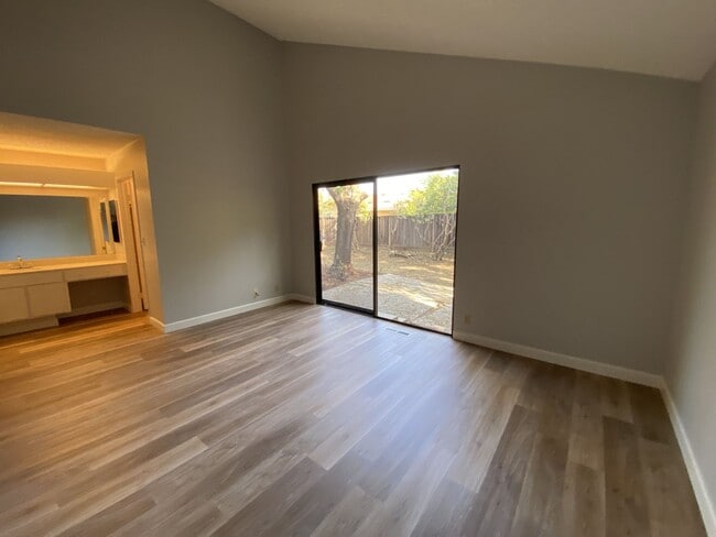 Building Photo - ALMADEN VALLEY - Spacious single story home with fenced yard, great location