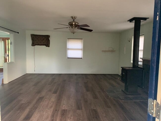 Building Photo - 30 Woodycrest Trl