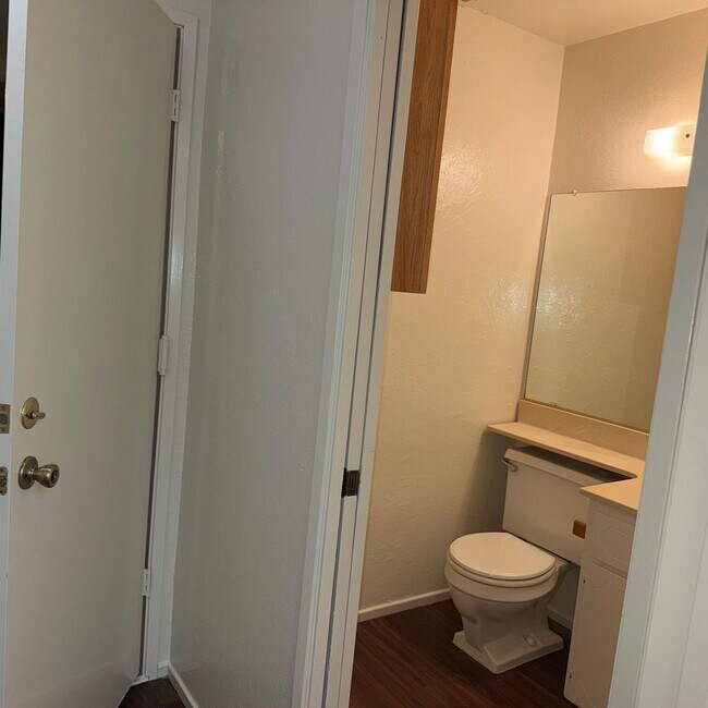 Building Photo - 1441001/60