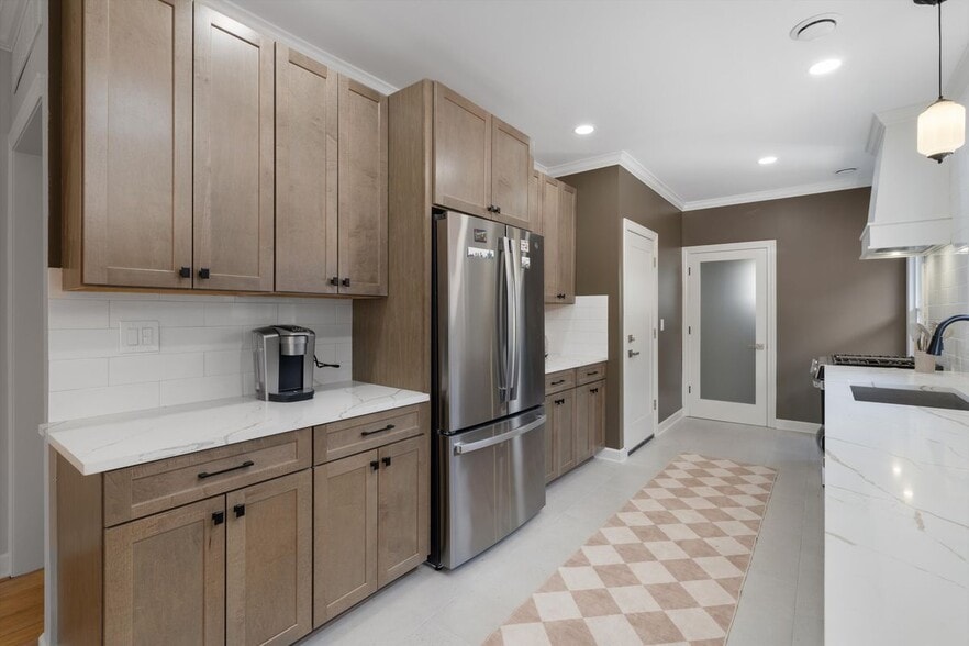 Building Photo - 1458 Virginia Park St