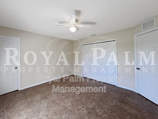 Building Photo - 111 SE 2nd Ave