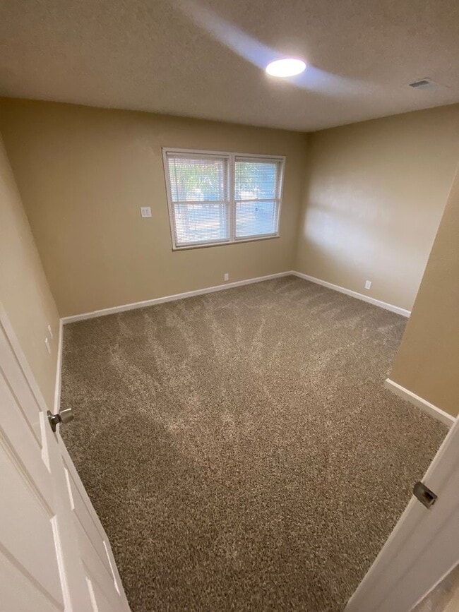 Building Photo - 1219 Water St