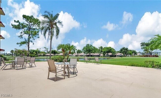 Building Photo - 7406 Lake Breeze Dr