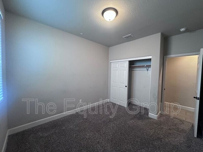 Building Photo - 2840 Channel Reef Ave