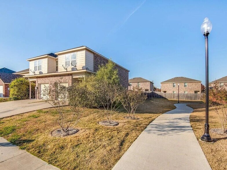 Building Photo - 830 Parkplace Ridge