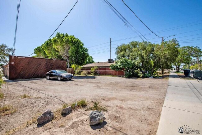 Building Photo - 123 S Magnolia Ave