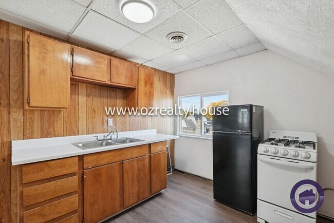 Building Photo - 322 Euclid Ave