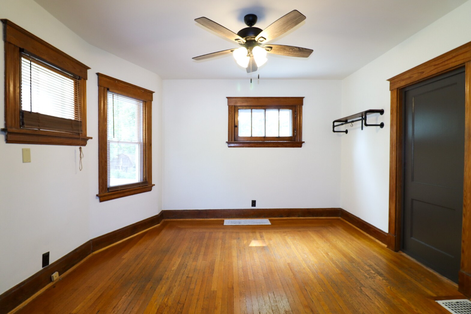 Building Photo - 2318 Moerlein Ave