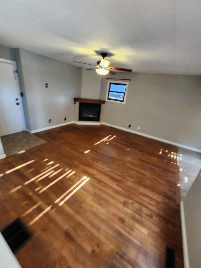 Building Photo - Charming 3-Bedroom Home Near UCCS!