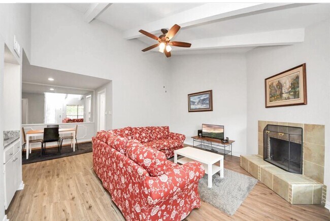Building Photo - 5711 Sugar Hill Dr