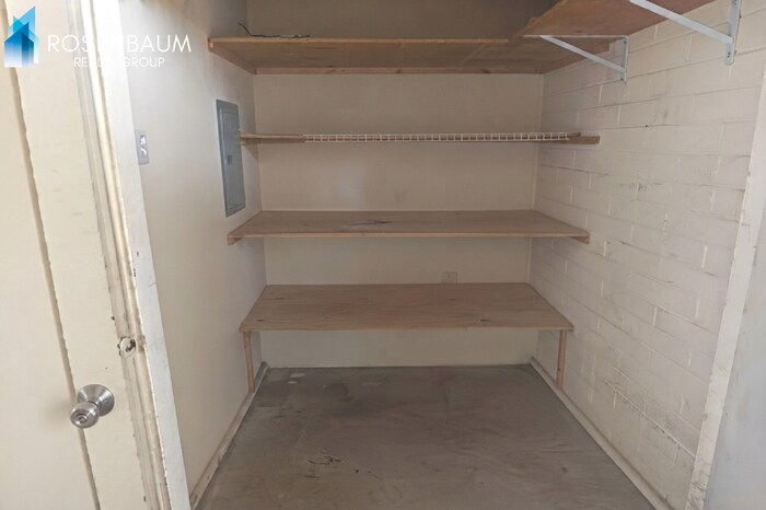 Building Photo - 2525 N Alvernon Way