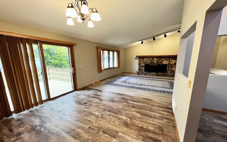 Building Photo - 3879 Polk St NE