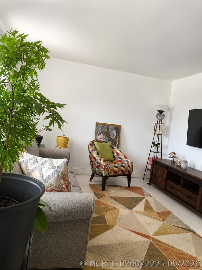 Building Photo - 4302 Martinique Cir