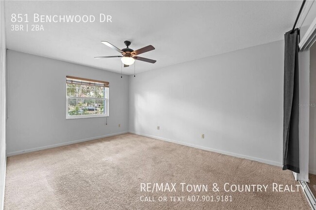 Building Photo - 851 Benchwood Dr