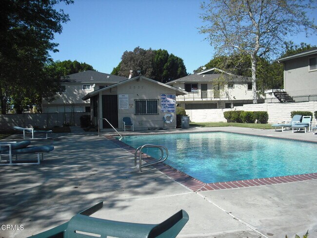 Building Photo - 2635 Yardarm Ave