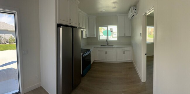 Building Photo - 515 Harvest Rd