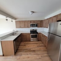 Kitchen - 613 Reserve Rd
