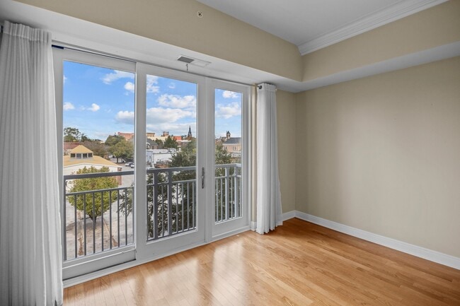 Building Photo - 235 Sky Sail Blvd