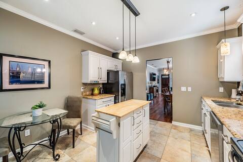 Building Photo - 209 W Osborne Ave