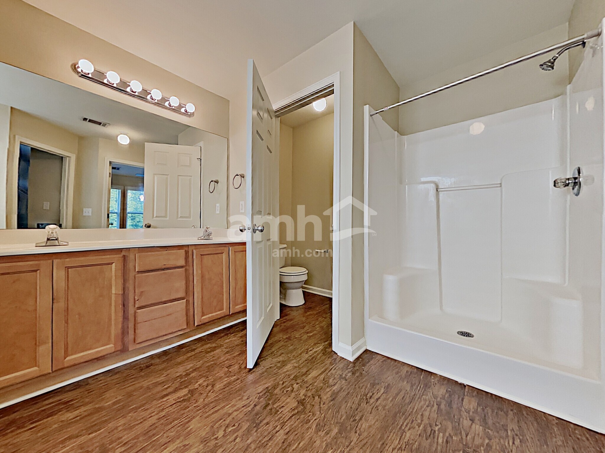 Building Photo - 2313 Worrall Hill Dr