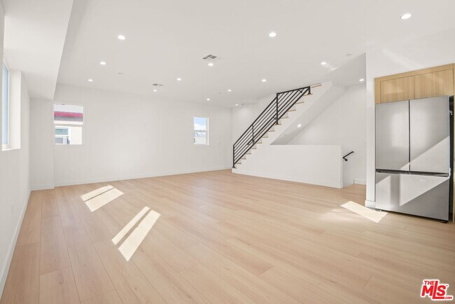 Building Photo - 1707 Burnside Ave