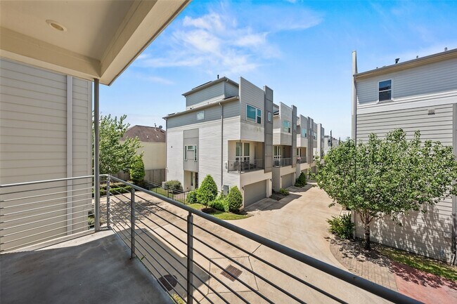 Building Photo - 314 Eado Park Cir