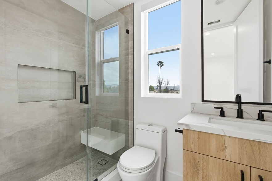 Building Photo - 5805 Kester Ave