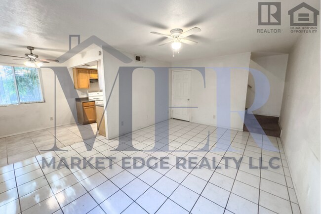 Building Photo - 2Bed/1.5Bath Ground Floor Townhouse at Glendale Ave/27th Ave! Ready for Immediate Move-In! -- GAR...