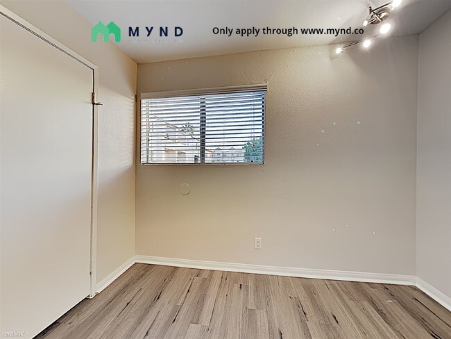 Building Photo - 1 br, 1 bath  - 2411 Adams Ave 21