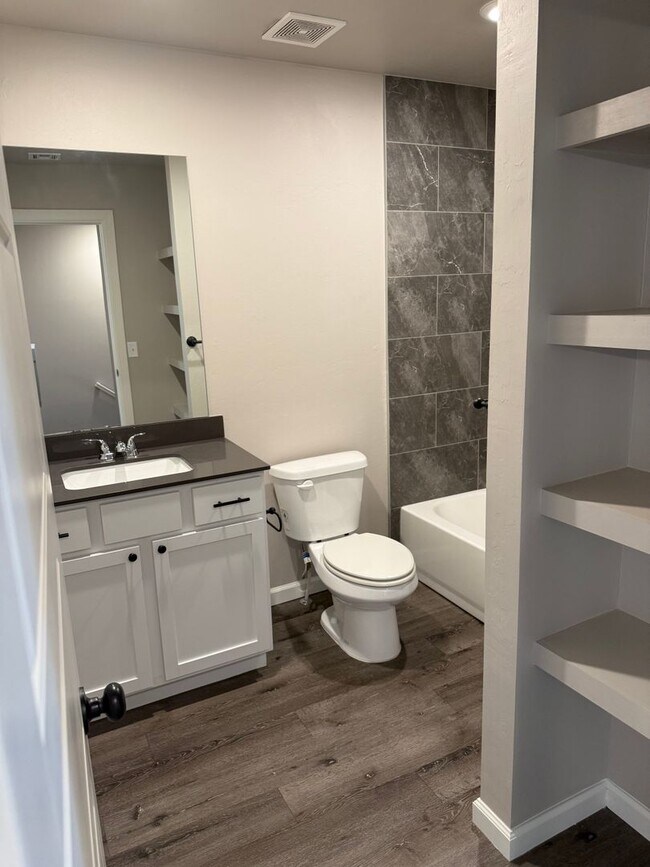 Building Photo - 7736 Westhall Pl