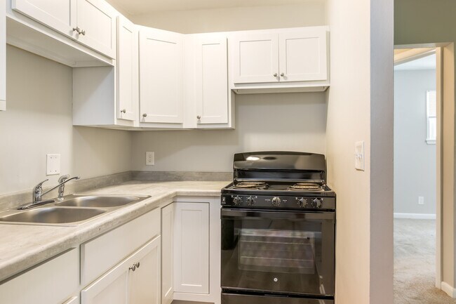 Building Photo - 3140 S 48th St
