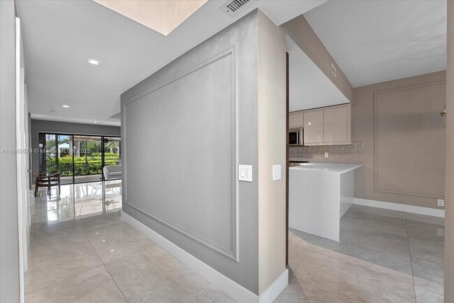 Building Photo - 3602 Yacht Club Dr