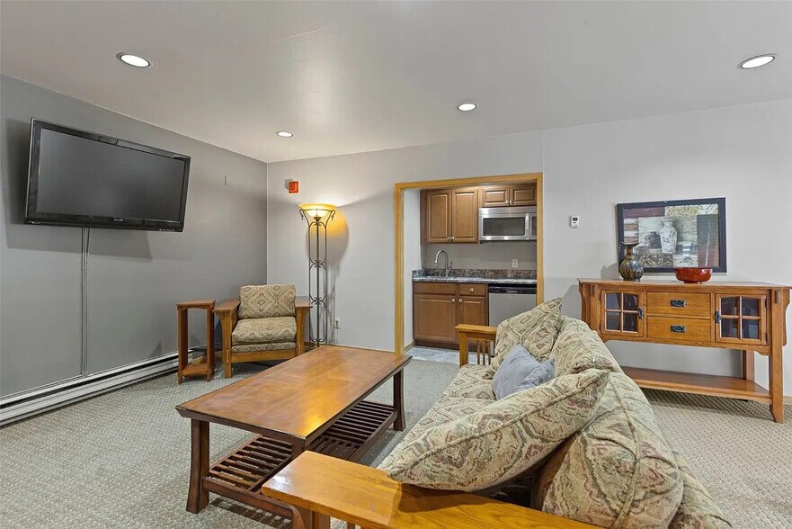 Building Photo - 99 Granite St