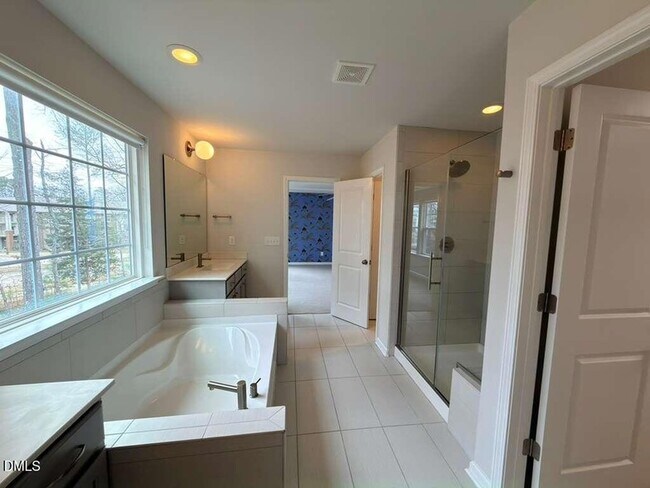 Building Photo - 1124 Craigmeade Dr