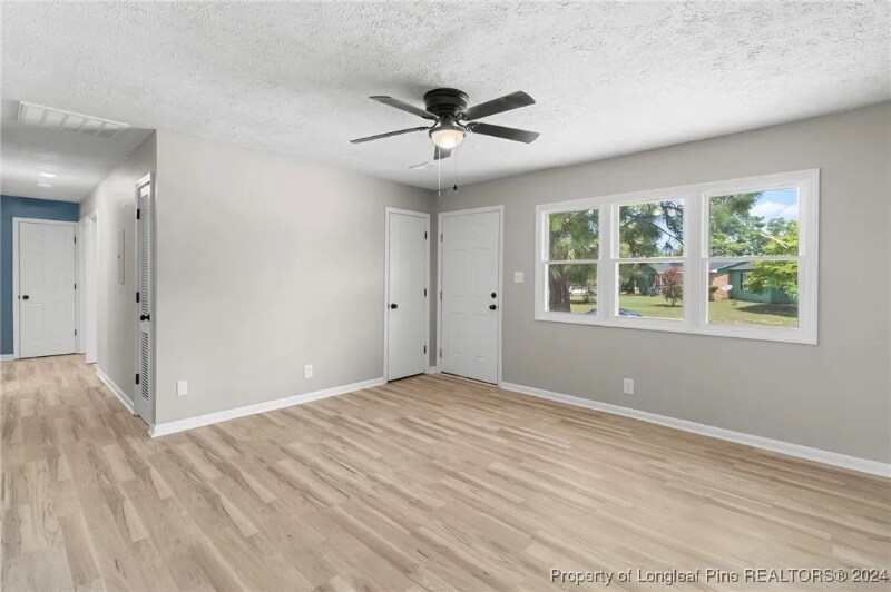 Building Photo - 415 Palmerland Dr