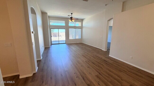 Building Photo - 22156 N Sunset Dr