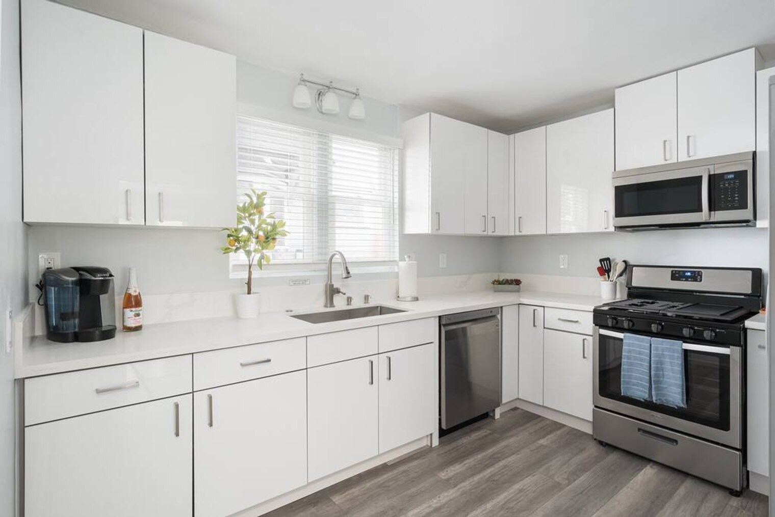 Building Photo - 2470 Union St